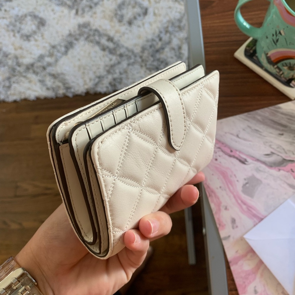 NEW with tag Kate spade quilted wallet